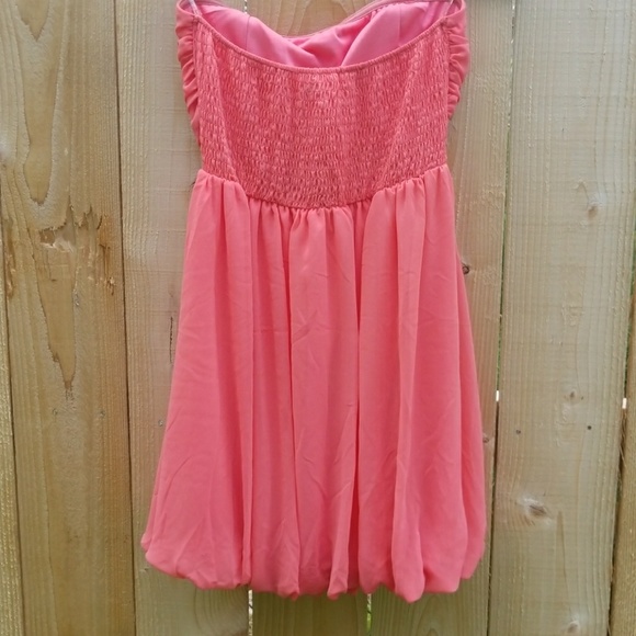 NWOT Pink Party Dress w/ Ruffles & Bubble Hem - Picture 4 of 4